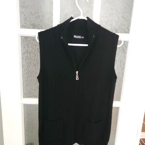 Moffi Black Knit Vest With Pockets